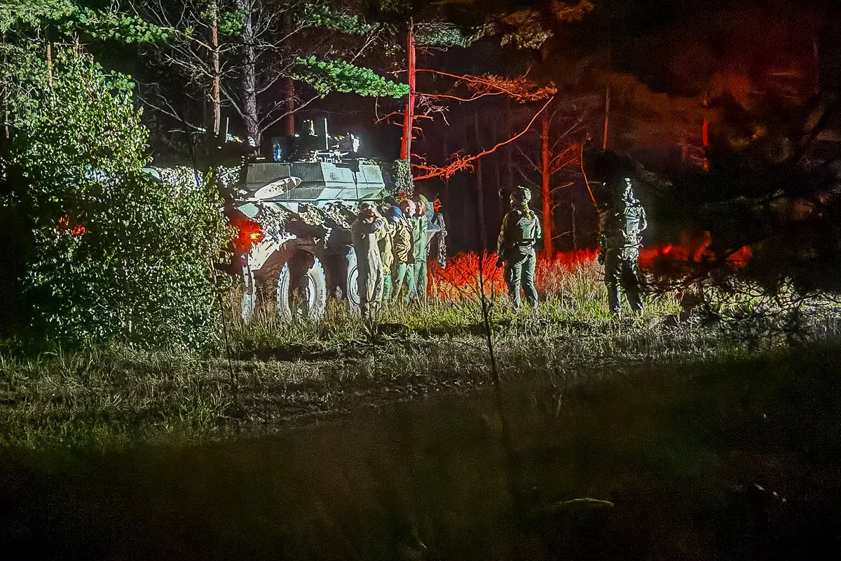 Militares españoles en Letonia realizan el ejercicio ‘Oak Strike Shield’ de la OTAN, con drones o blindados y la participación de zapadores