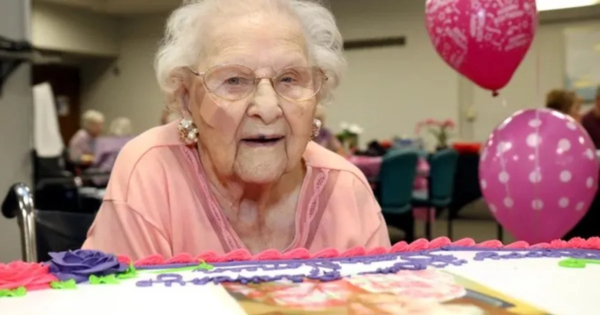 Cumplió 113 años, se convirtió en la persona de más edad en Illinois y cuenta el secreto de su longevidad: “Nunca bebí ni fumé y viví una buena vida”