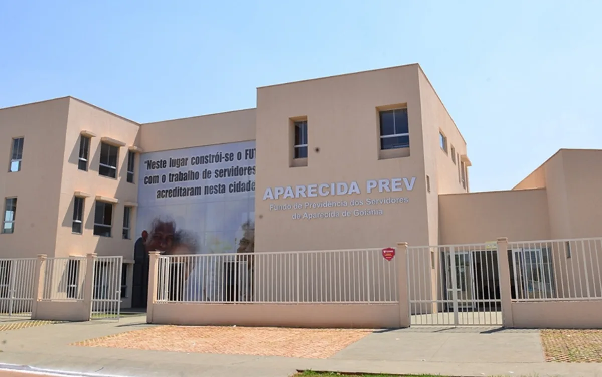 Justiça manda elevar aposentadoria de servidora de R$ 1,9 mil para R$ 8,9 mil; entenda