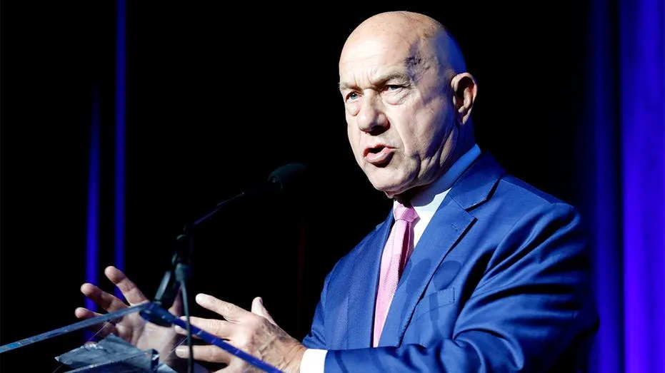 Houston mayor says his city is a better location than Austin for an NHL expansion franchise