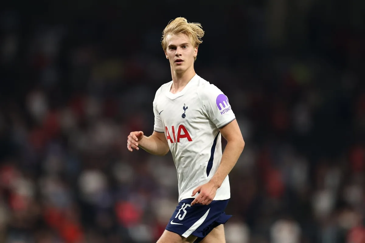 Lucas Bergvall responds to Tottenham summer transfer speculation: 'I just tried to be happy'