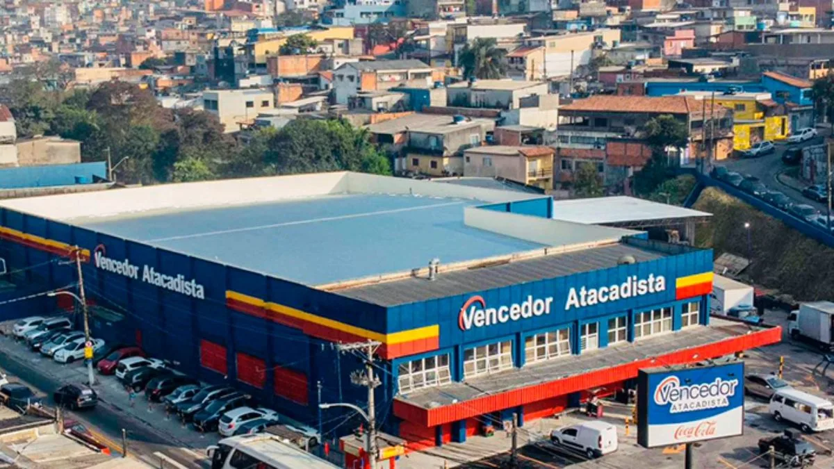 Justiça decreta falência de megarede de supermercados com 33 empresas afetadas em meio a dívidas que chegam a R$ 461 milhões