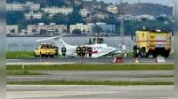 Veja imagens da retirada de avião que saiu da pista no aeroporto Santos Dum