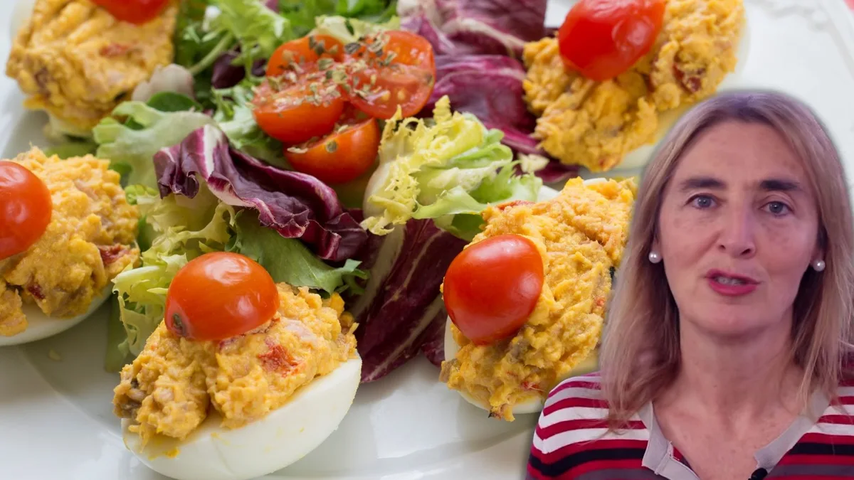 Mónica, nutricionista: "Unos huevos rellenos espectaculares no llevan mayonesa, sino 1 lata de mejillones y 150 g de queso"