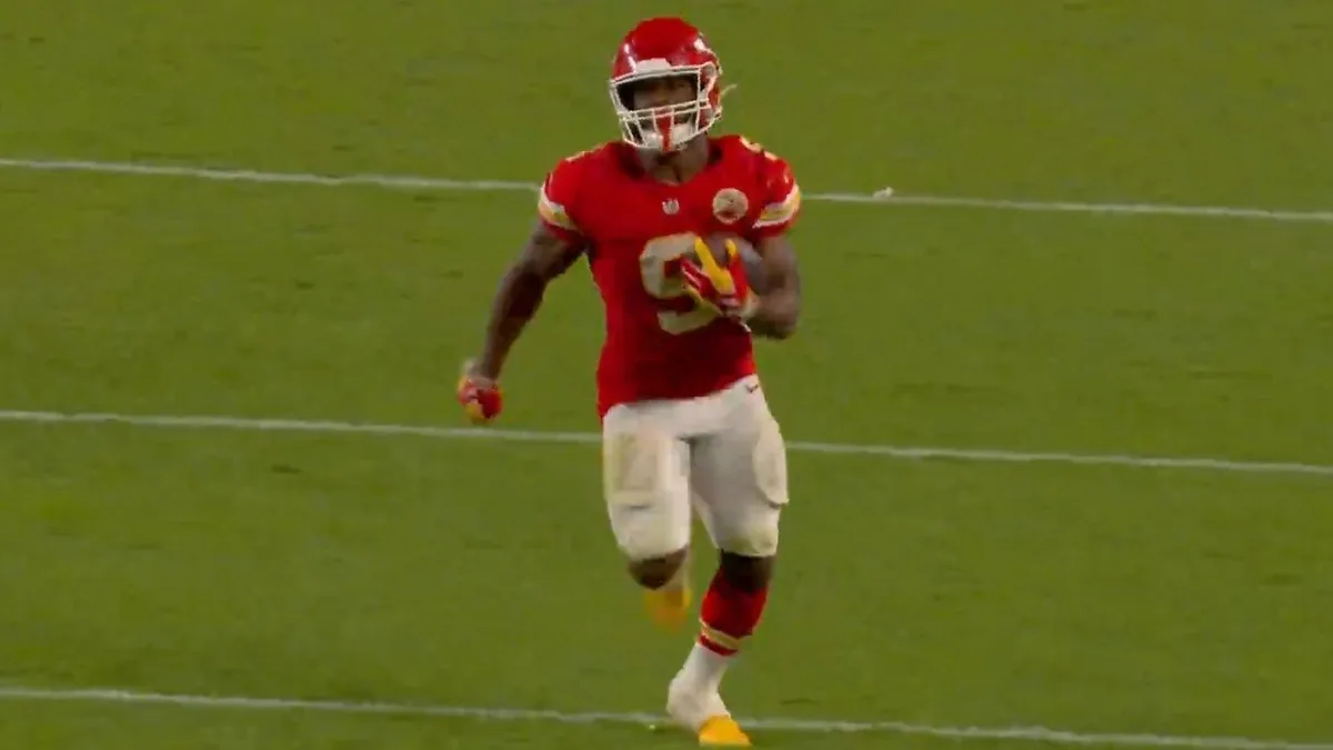Chiefs’ Walker III finds the edge and turns on the jets for 60-yard TD
