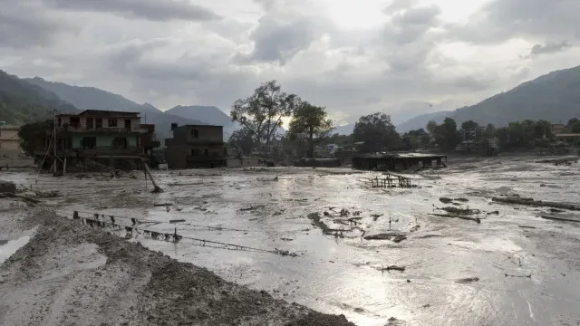 Sismo no Nepal foi afinal provocado por deslizamento, diz USGS