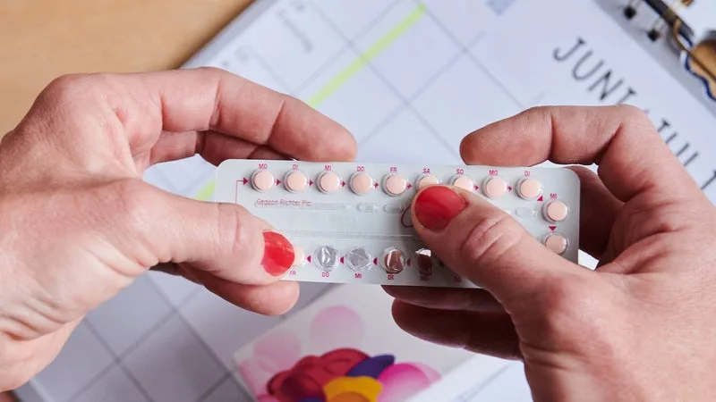 "Je me sens piégée": face au risque d'effets secondaires des pilules, le grand désarroi des femmes pour leur choix de contraception