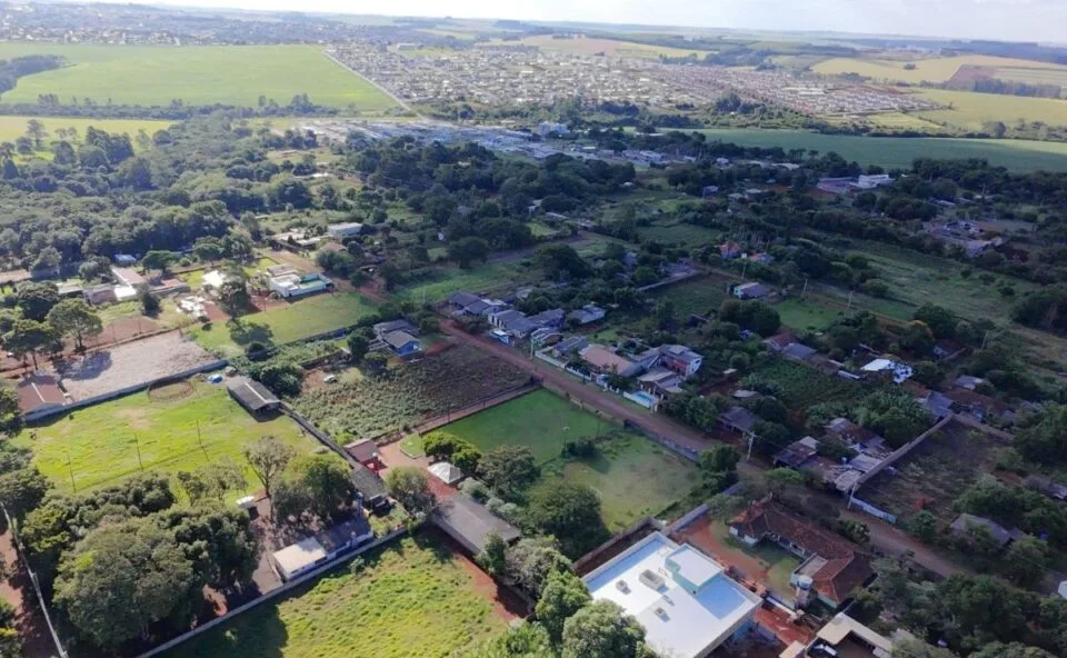 Governador do Paraná e prefeito de Cascavel lançam obras para garantir 100% de asfalto no Bairro Lago Azul