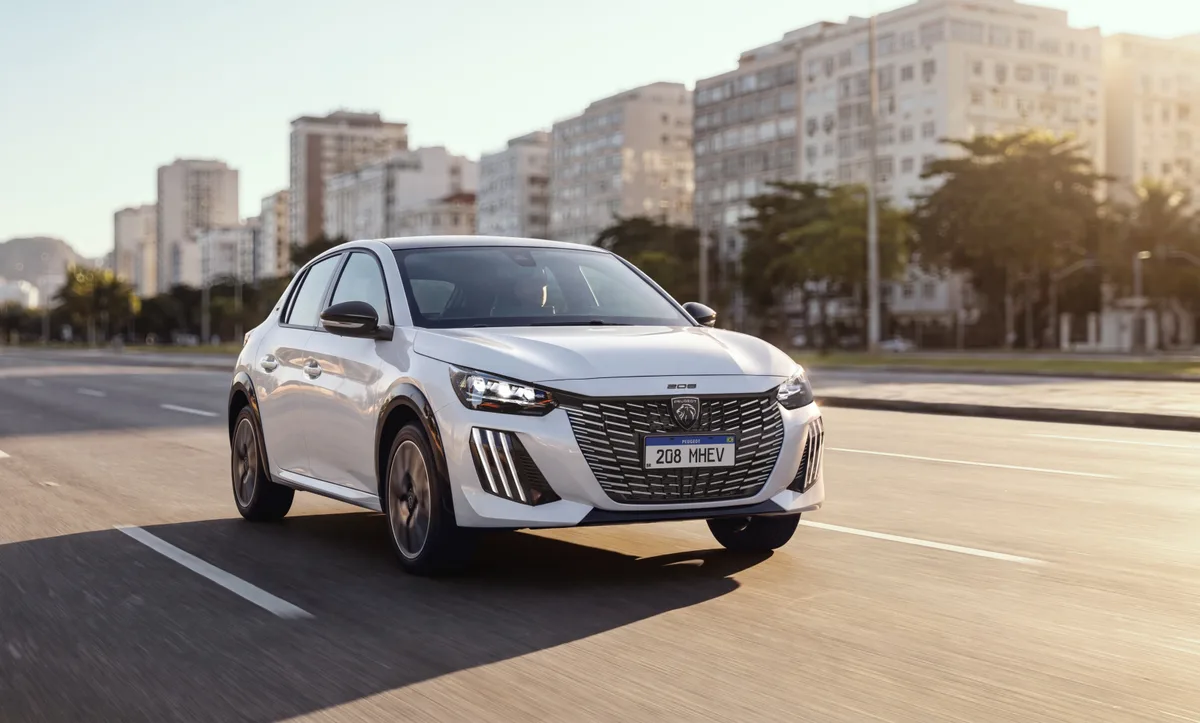 Peugeot 208 2027 fica até R$ 13 mil mais barato; veja mudanças