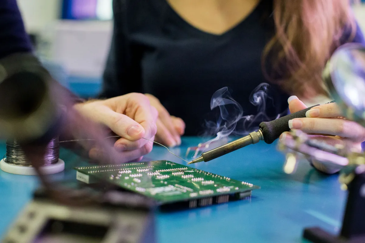 Horizonte Digital: Fortaleza oferta mais de 300 vagas em cursos de tecnologia para jovens