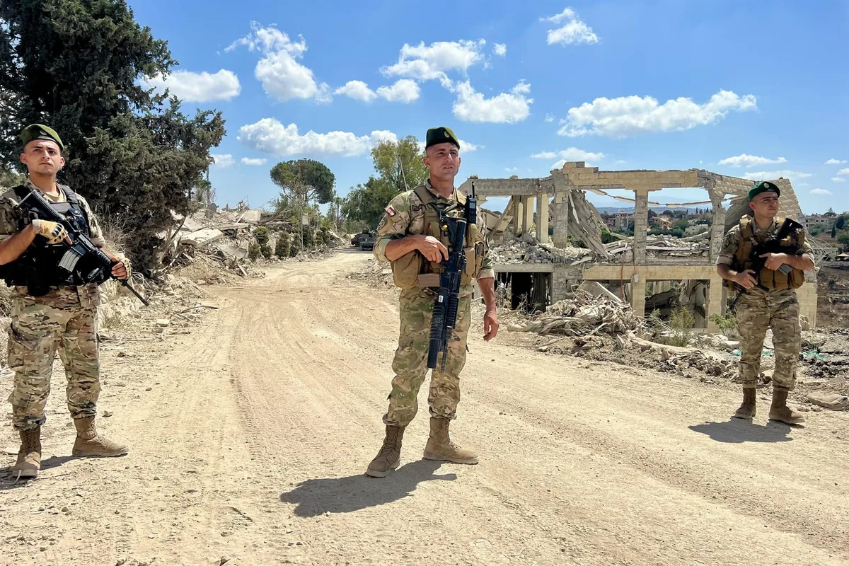 El Ejército libanés señala que seguirá las tareas en el sur pese a ataques y violaciones de Israel