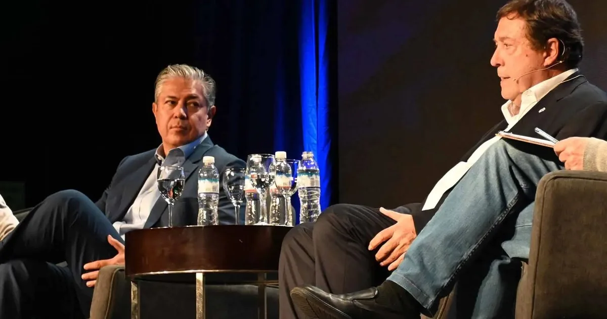 Javier Milei viaja a Paris con gobernadores: Alberto Weretilneck y Rolando Figueroa integran la lista de confirmados