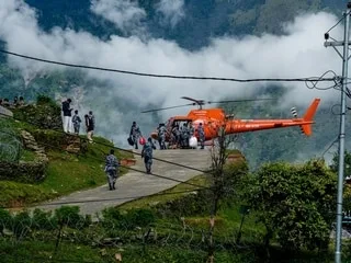Crue dans l’Himalaya : le bilan total s’aggrave à 1 130 morts au Népal et en Chine, toujours 4 462 disparus