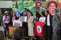 França prepara plano milionário para agricultores afetados por seca e calor