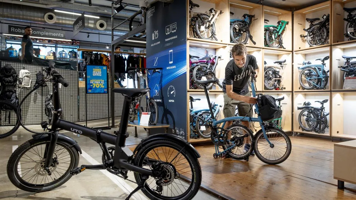 Barcelona subvencionará con 400 euros la compra de bicis eléctricas
