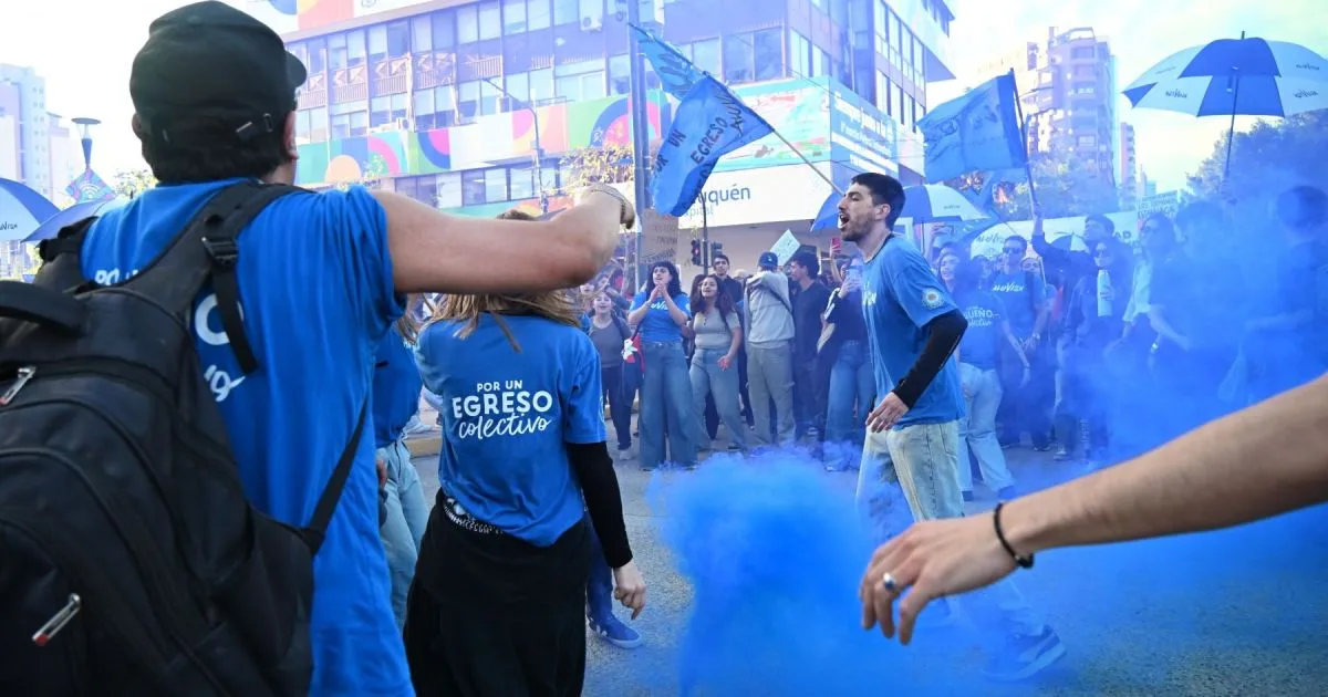 En fotos | Así repercutió la Marcha Federal Universitaria en Neuquén y Río Negro este jueves 15