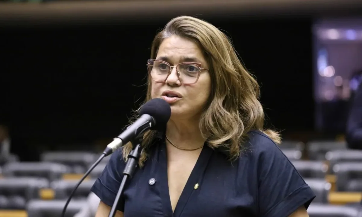Candidata ao Senado, Helena da Asatur cancela entrevista na Rede Amazônica 'por motivos de saúde'