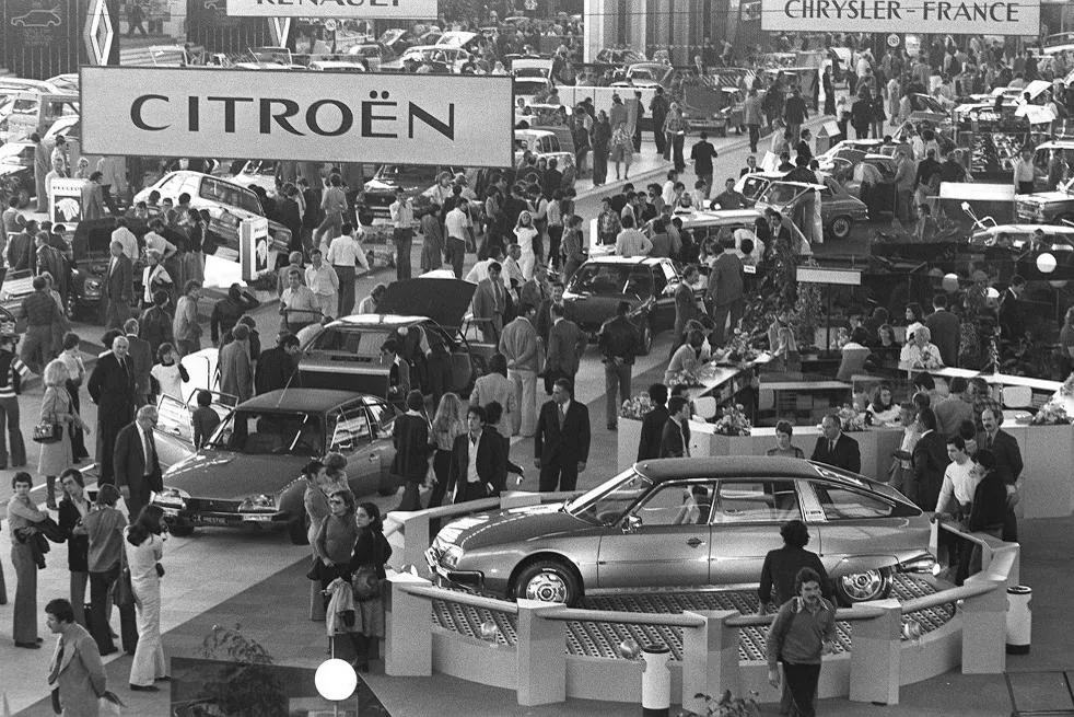 Automobilistes fanas, bichonneurs ou détachés ? « L’esprit des Français au volant a changé », il y a 50 ans dans « le Nouvel Obs »