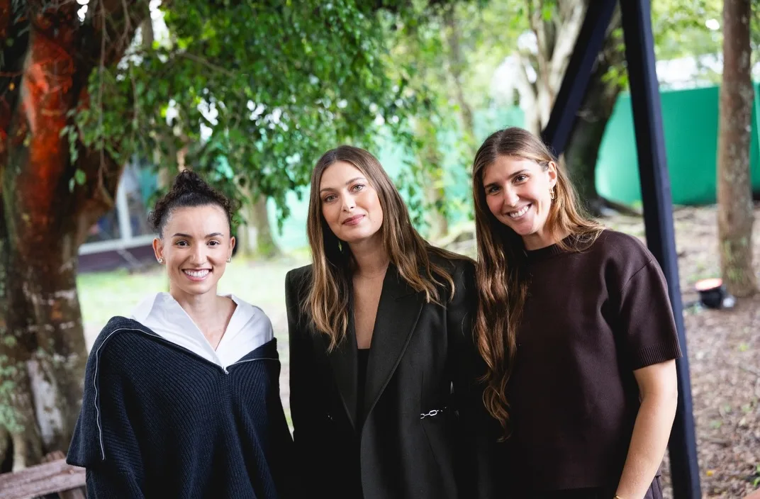 Bia visita o SP Open e se encontra com Sharapova e Gabi Guimarães