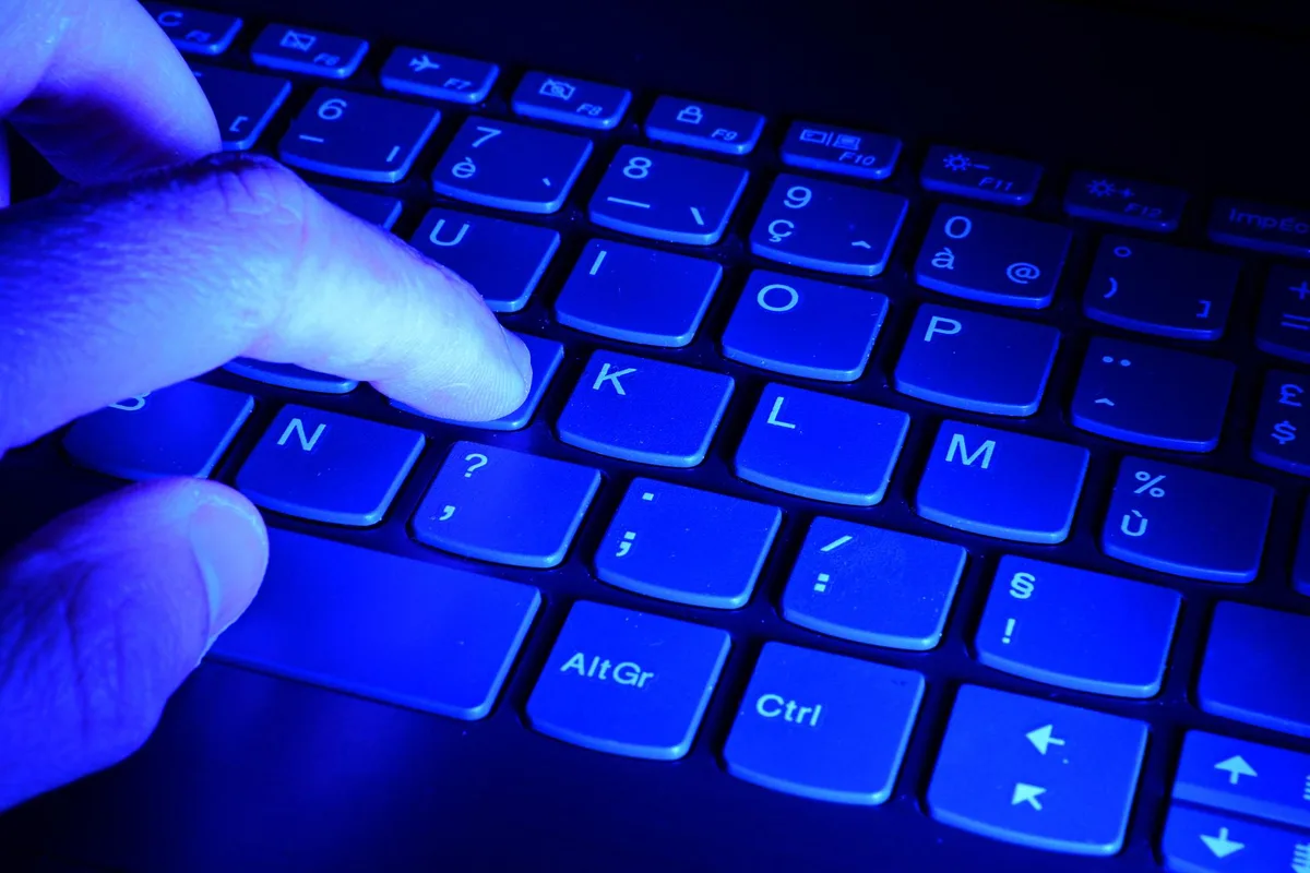 Les hackers du fisc revendiquent une nouvelle cyberattaque, un site du ministère du Logement toujours inaccessible
