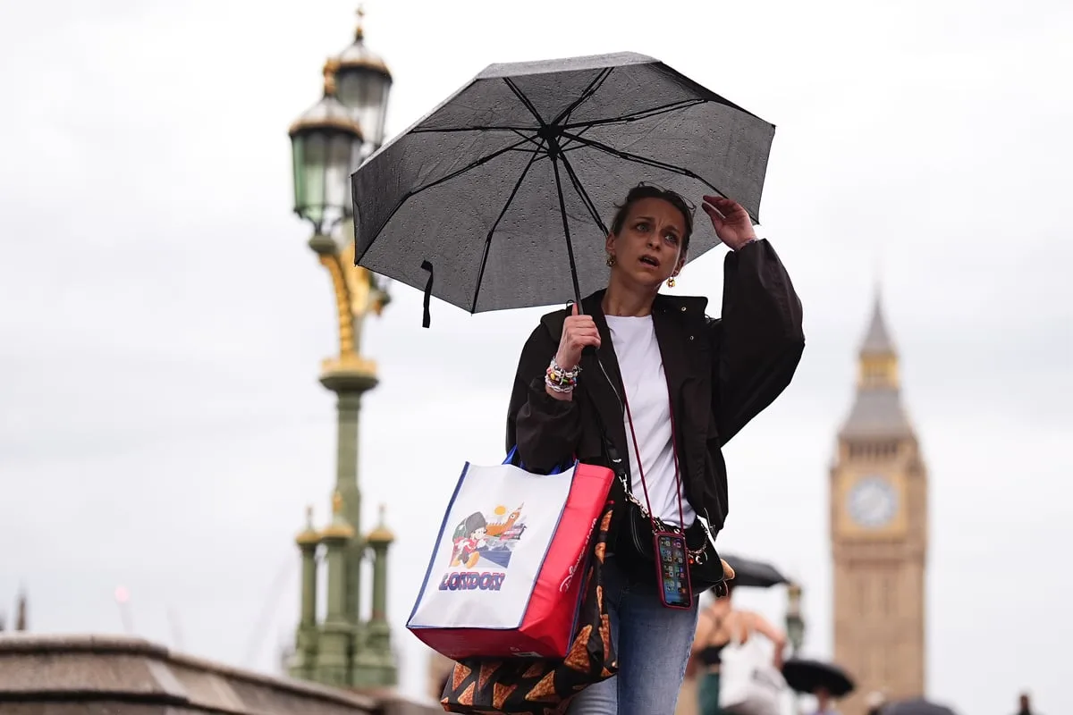 Londoners rejoice at heavy rain finally arriving - even as it hits morning commute
