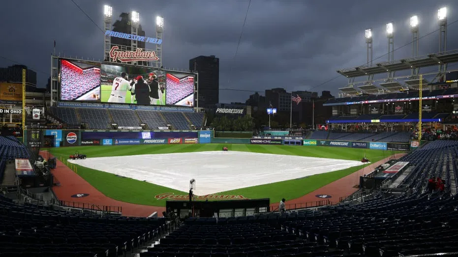 Rain forces MLB to postpone Guardians-Rays ALCS Game 4 in Cleveland