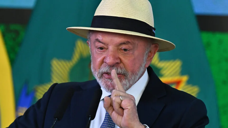 Lula chama Trump de “imperador” e critica tarifas e operação dos EUA na Venezuela