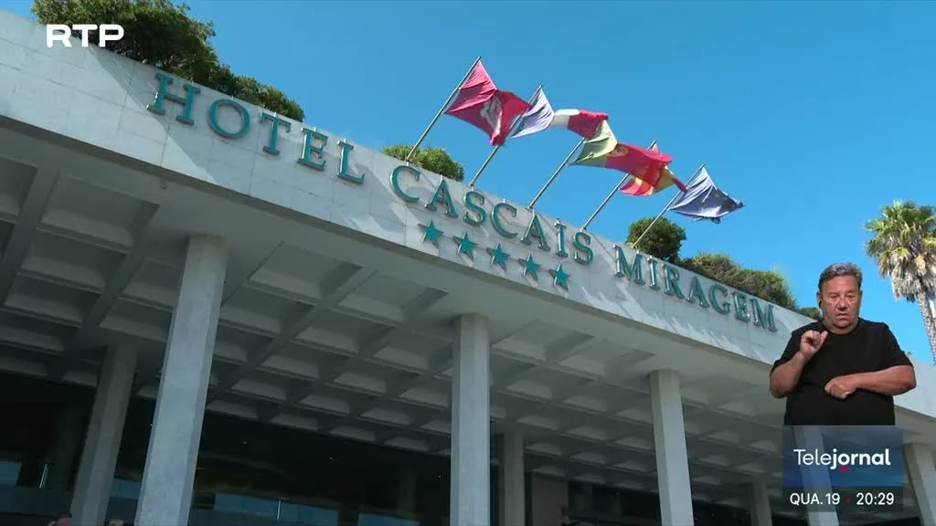 Hotel Cascais Miragem despede mais de 170 funcionários