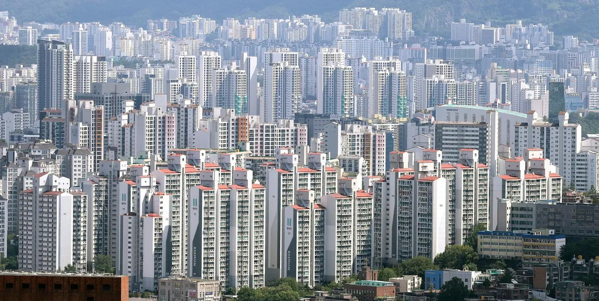 30억 이상 고가 아파트, 유찰 늘고 낙찰가도 뚝