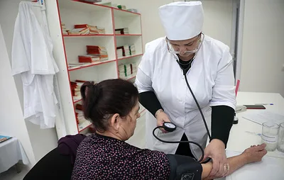 В Чечне свыше 1,6 тыс. специалистов стали участниками программ поддержки медиков