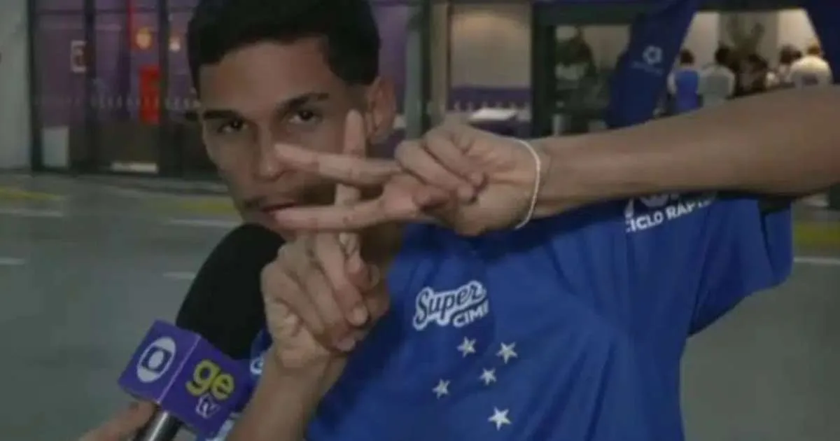 Luva de Pedreiro acompanha partida entre Cruzeiro e Flamengo pela Libertadores