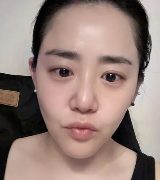 문근영, 결혼 후 더 예뻐졌네..초근접에도 ‘국민 여동생’