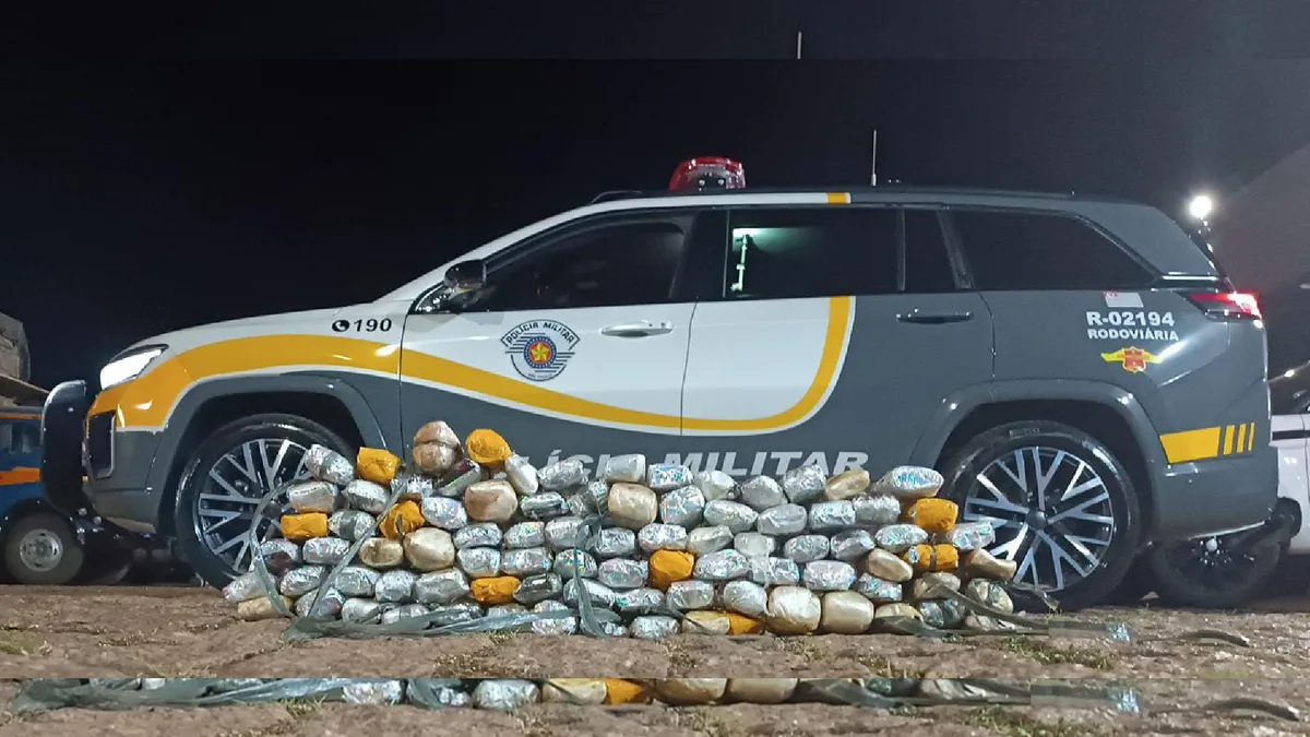 Jovem é preso com grande quantidade de haxixe em fundo falso de carro em Santa Cruz do Rio Pardo