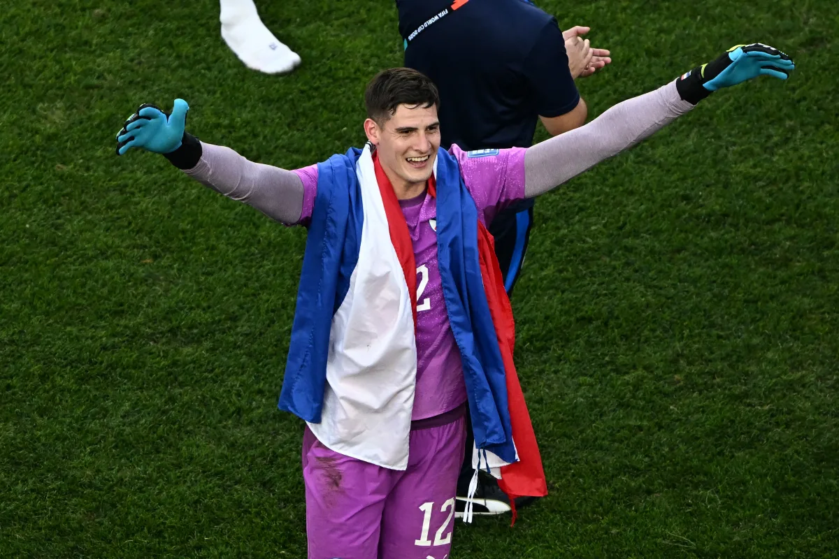 Goleiro da seleção paraguaia Orlando Gill assina com Lille até 2031