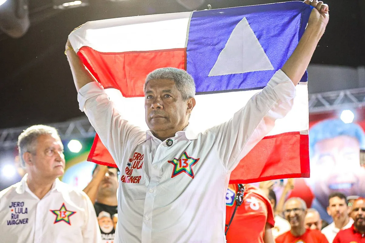 Jerônimo reúne multidão em Irecê e fixa meta de 5 milhões de votos para Lula na Bahia