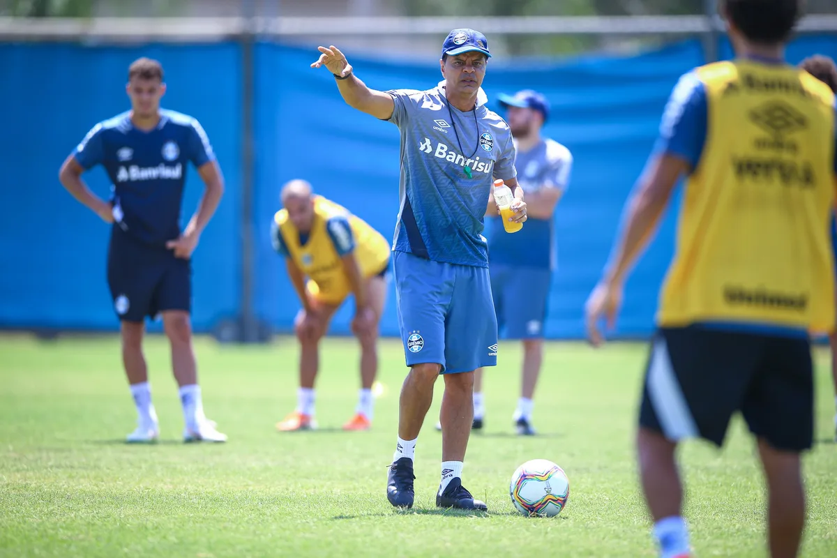 Auxiliar técnico do Grêmio deixa sistema prisional após ter prisão preventiva revogada, diz defesa