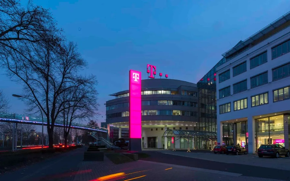 Deutsche Telekom compra Fiberhost e Inea na Polónia por cerca de mil milhões de euros
