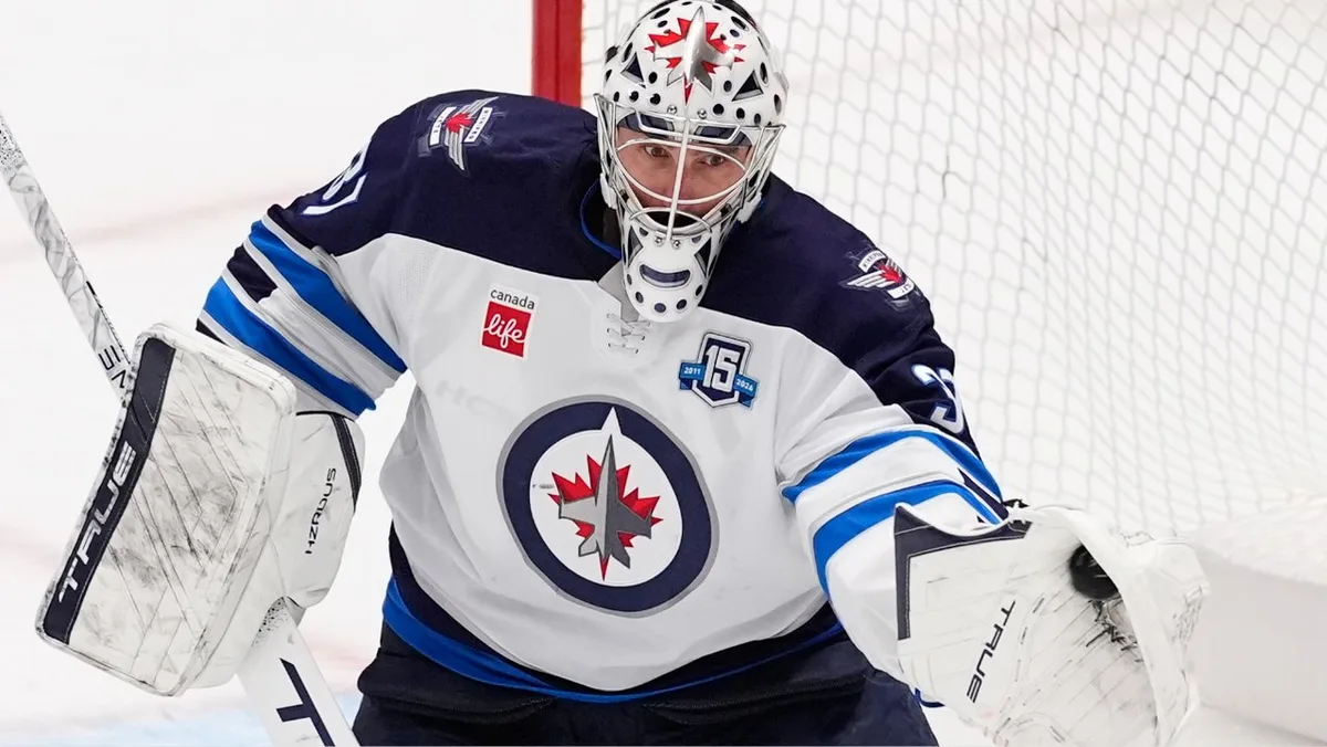 Saturday Headlines: Don’t expect Connor Hellebuyck to Rangers
