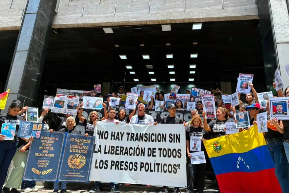 Gobierno interino anuncia la excarcelación de 131 presos políticos este #14Ago