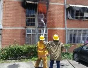 Incendio consumió un apartamento en Guatire