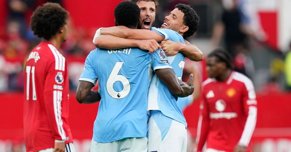 Rúben Dias acusa Bruno Fernandes de agredir Foden antes da expulsão