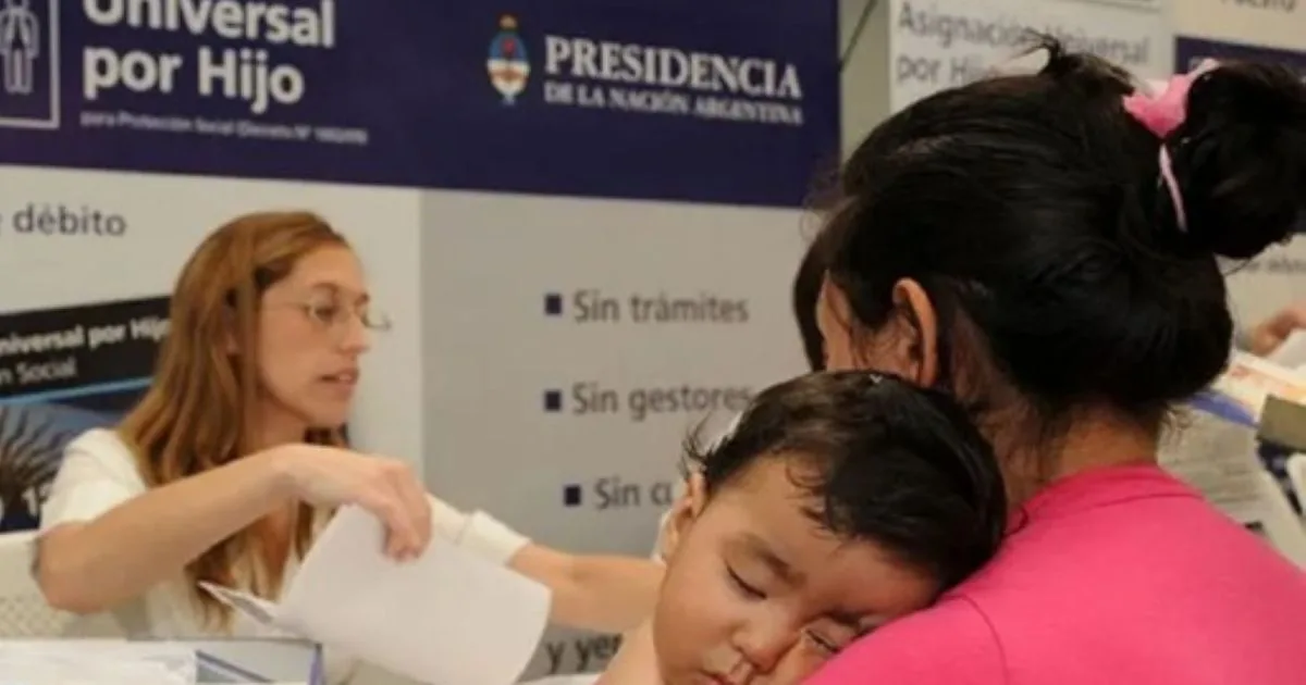 ¿Cómo cambia la Asignación Universal por Hijo en septiembre 2026? Montos y cobros actualizados