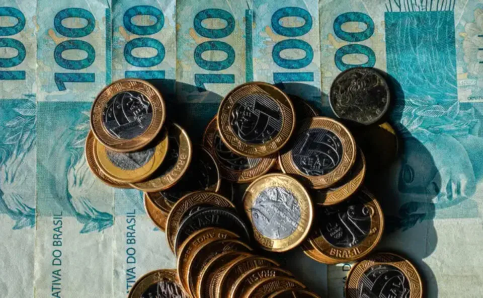 Governo vai liberar pagamentos do Bolsa Família que podem ultrapassar R$ 1.100 a partir de outubro; veja quem tem direito ao benefício