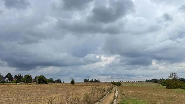 Trübe Tage: Starke Gewitter in Ostdeutschland erwartet
