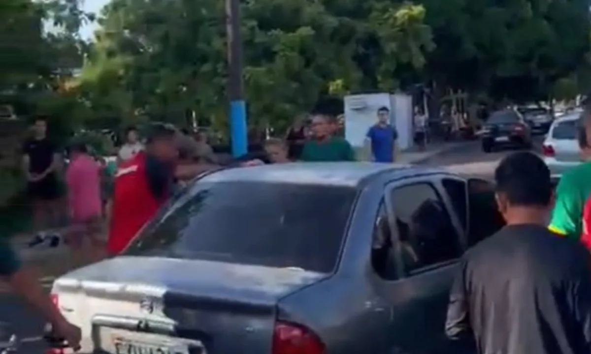 Homem baleado com dez tiros enquanto dirigia morre em hospital de Manaus