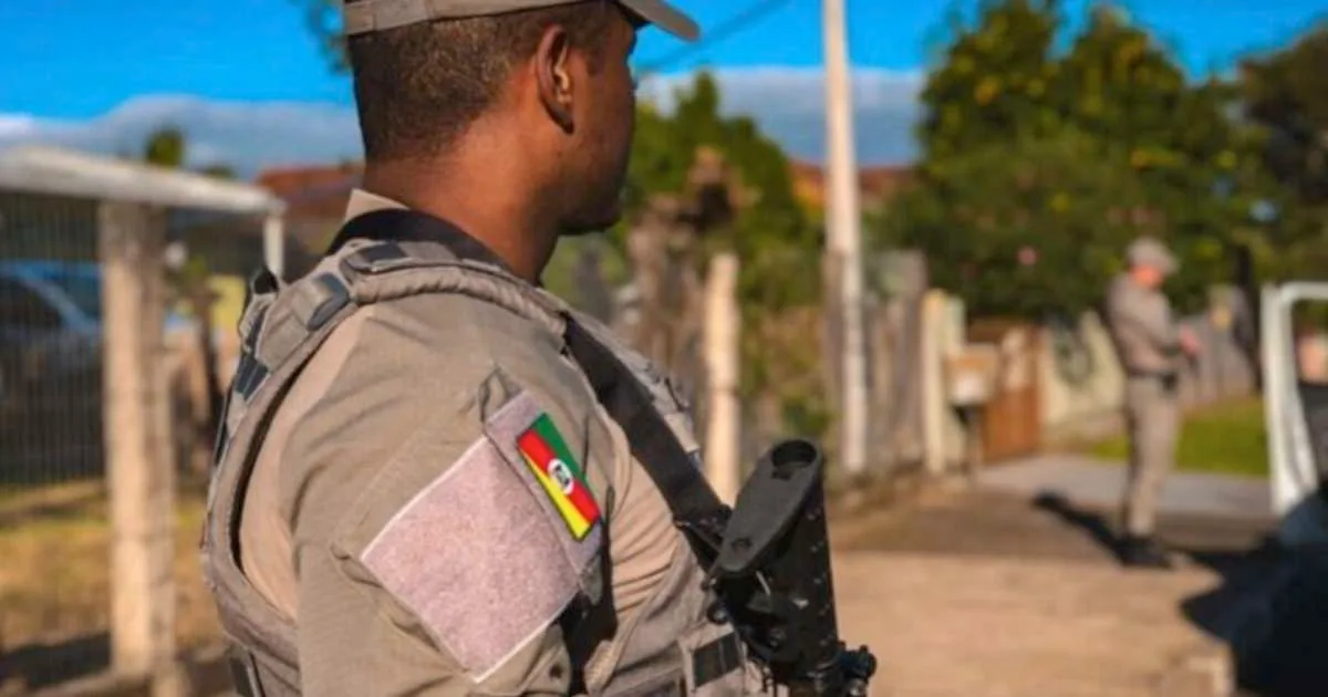 Policial civil aposentado é detido após discussão e ameaça contra policiais militares em Santa Maria