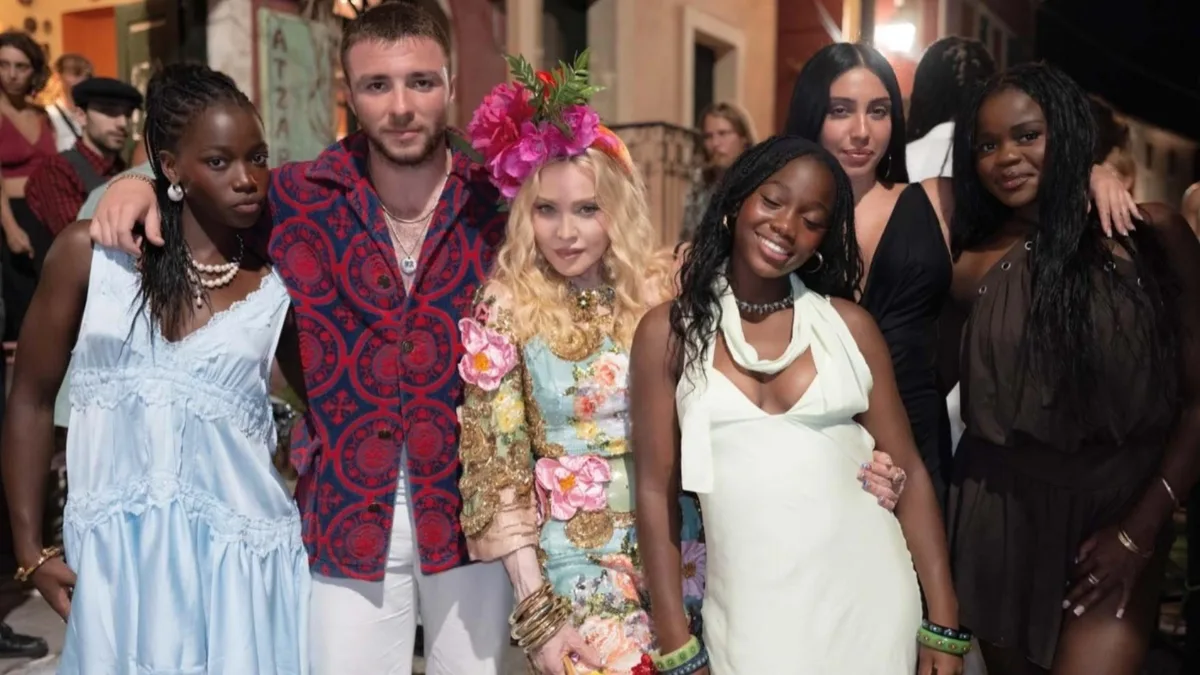 Madonna celebró sus 68 años en Grecia con sus hijos y su novio Akeem Morris