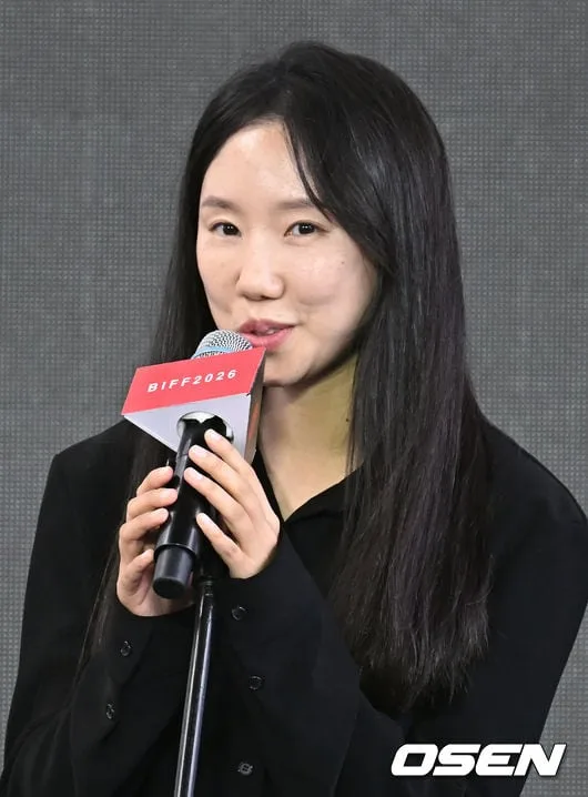 [사진]박미소, 홍상수 감독 영화 '눈 둘 데가 없네'로 부국제 참석
