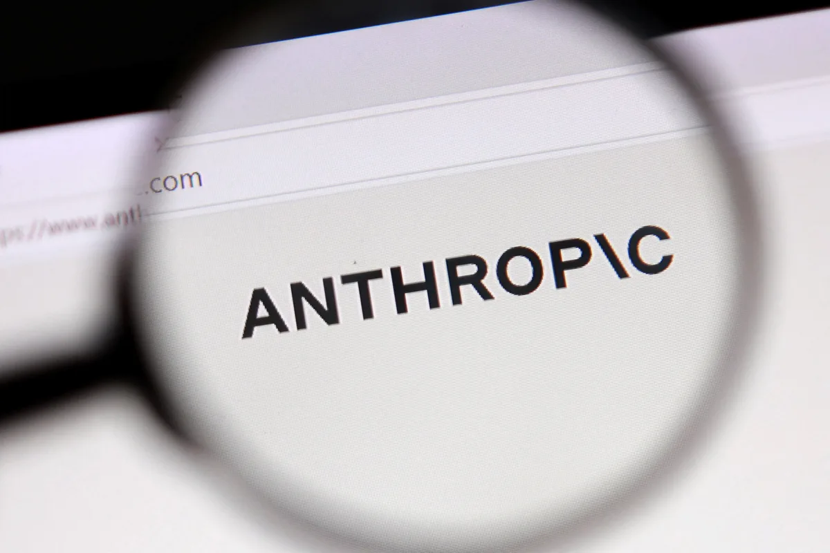 Anthropic bloquea posibles intentos de crear armas biológicas con su inteligencia artificial
