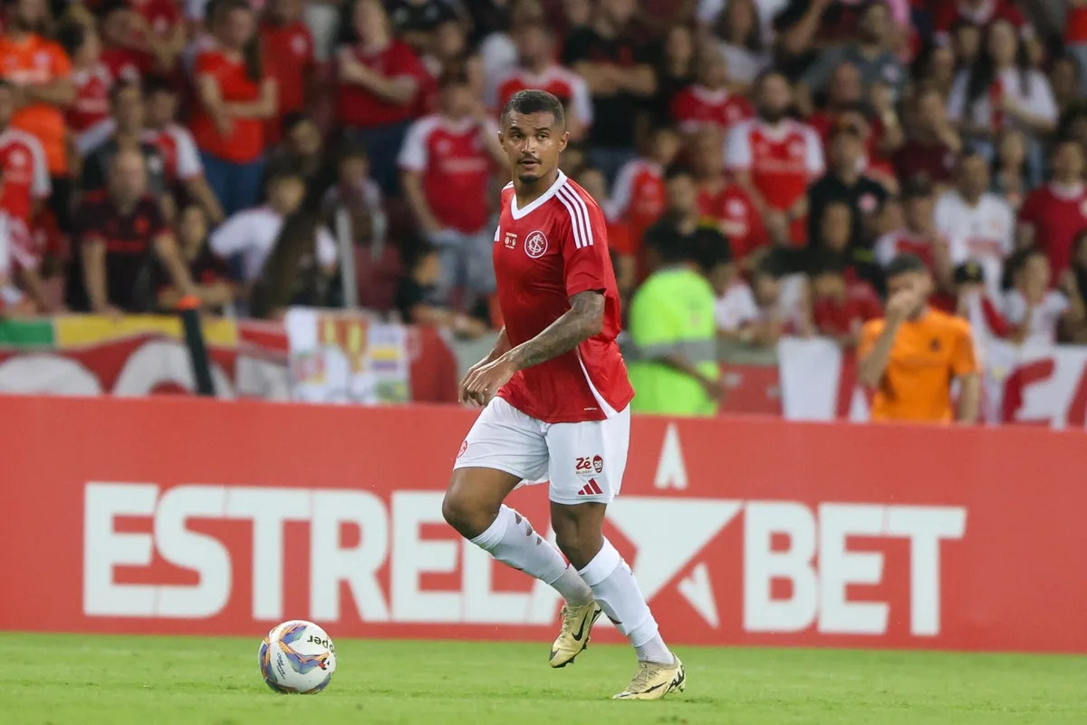 Inter empresta zagueiro Clayton Sampaio a clube russo; confira detalhes